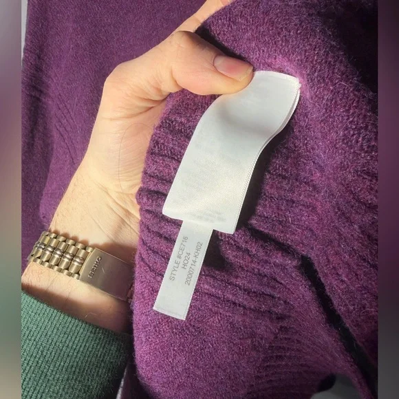 J.Crew Turtleneck Sweater in Supersoft Yarn Size Medium - Picture 4 of 6